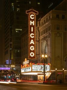 443px-Chicago_Theatre_2